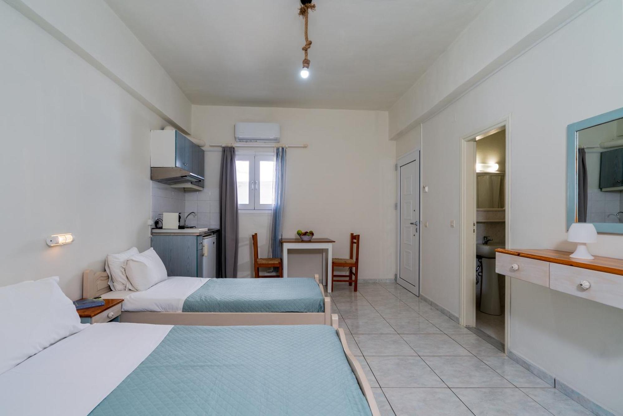 Appartement Giant Woman à Tsoútsouros Extérieur photo